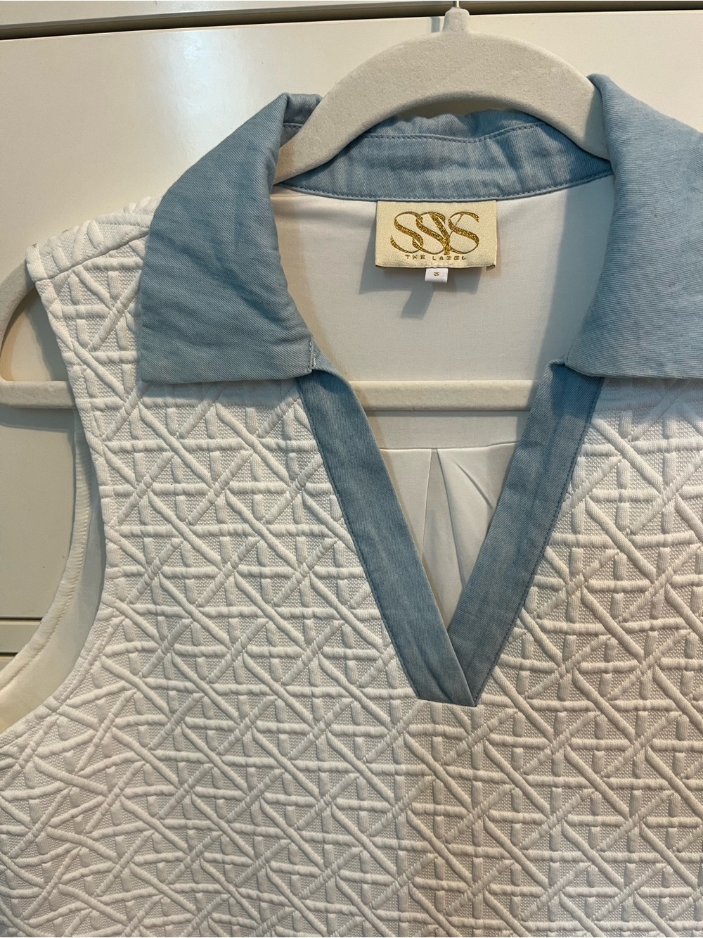 SSYS Sleeveless White Quilted Dress with Light Blue Collar - Picture 4 of 6